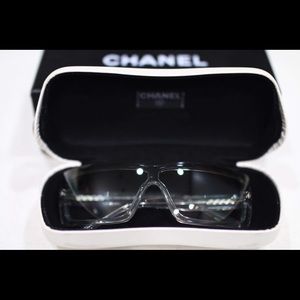 CHANEL Sunglasses